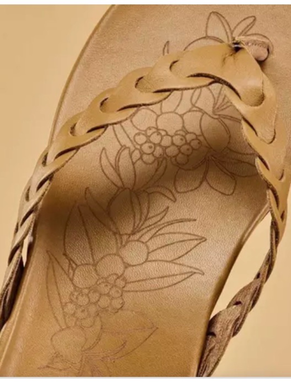 NWT Women’s Olukai Lei Sz 8